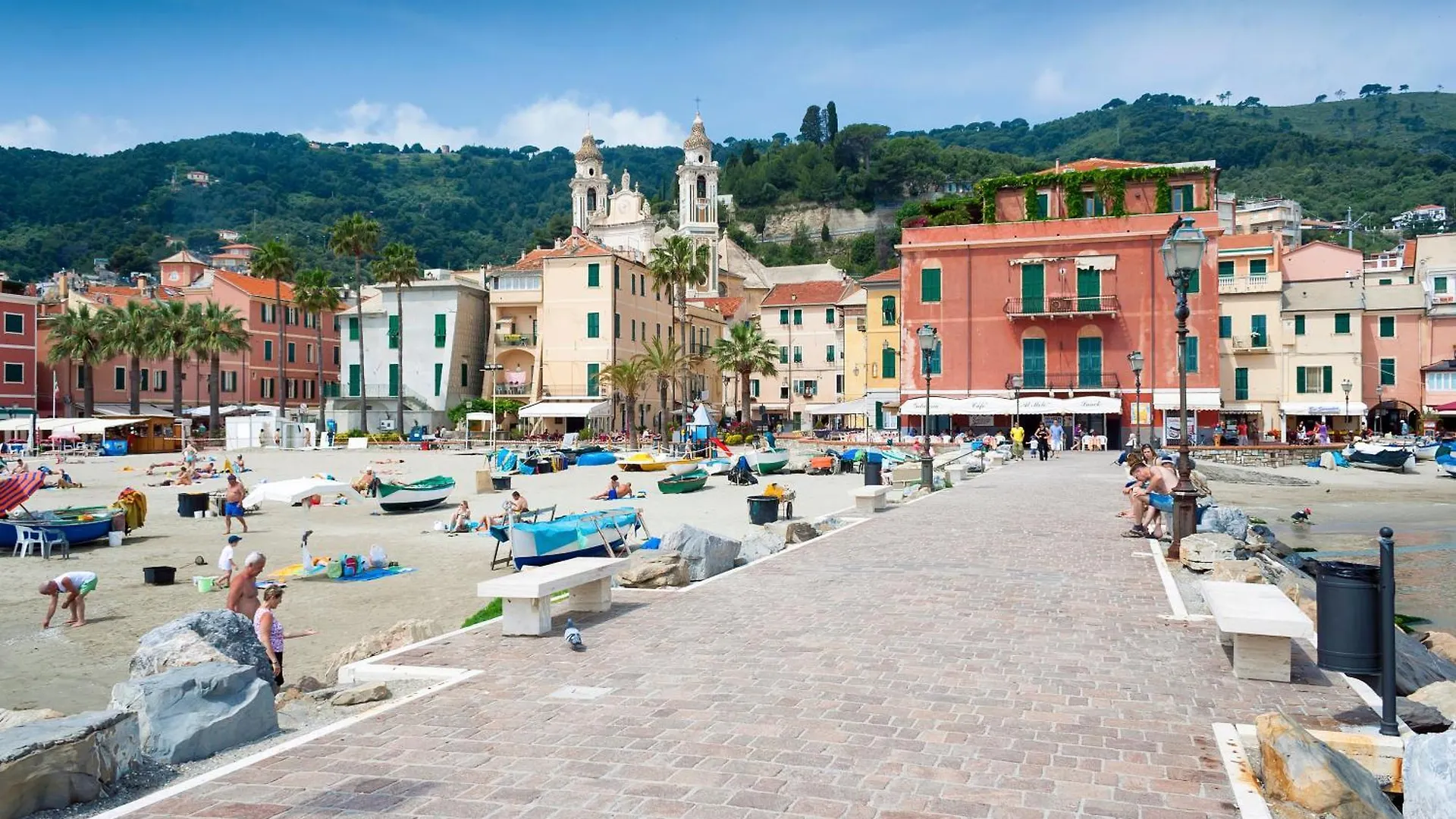 Appartamento La Casa Sulla Spiaggia - On The Beach- Happy Rentals Alassio